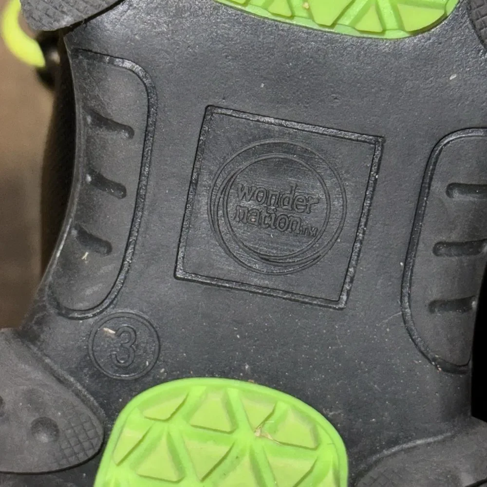 WONDER NATION snow boots-‎ lace up- size 3